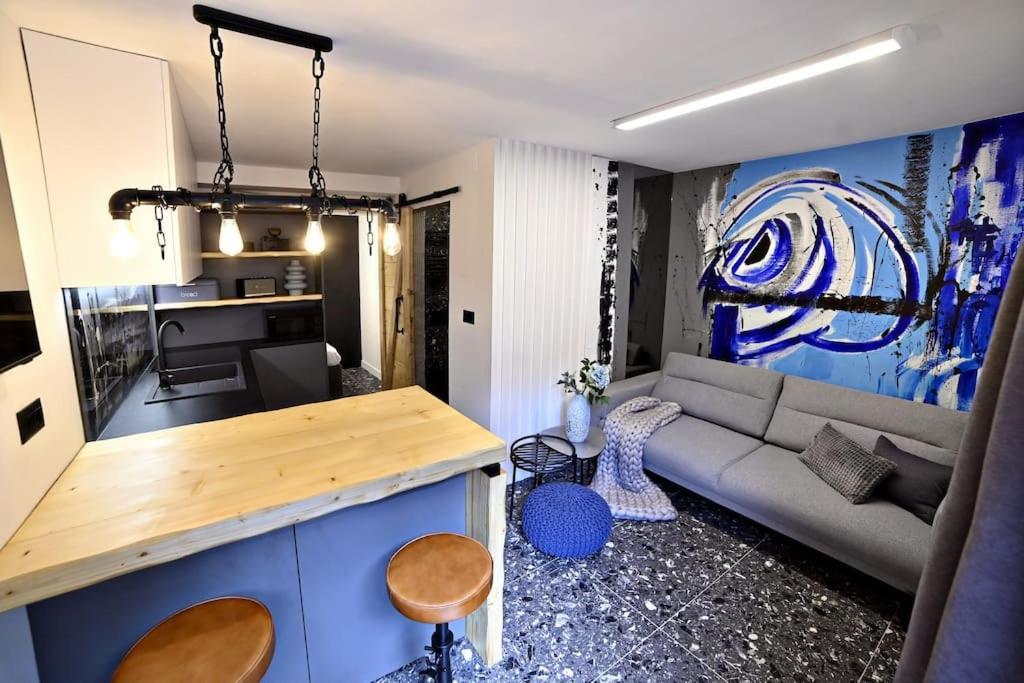 Jaki - Free Parking Apartment